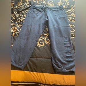 Tommy joggers